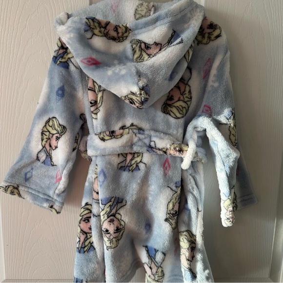 Disney Frozen Elsa Robe | Toddler Robe - Picture 7 of 10